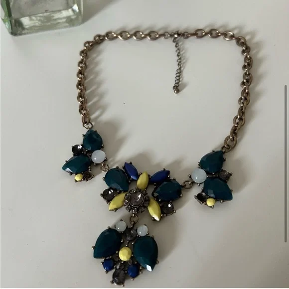 Statement Necklace - Picture 4 of 5